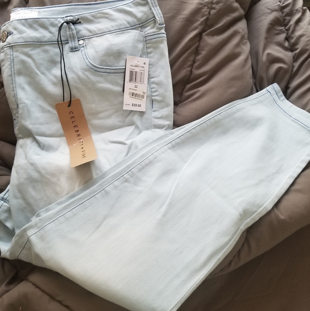 NWT Celebrity Pink Infinite Stretch Jeans 22